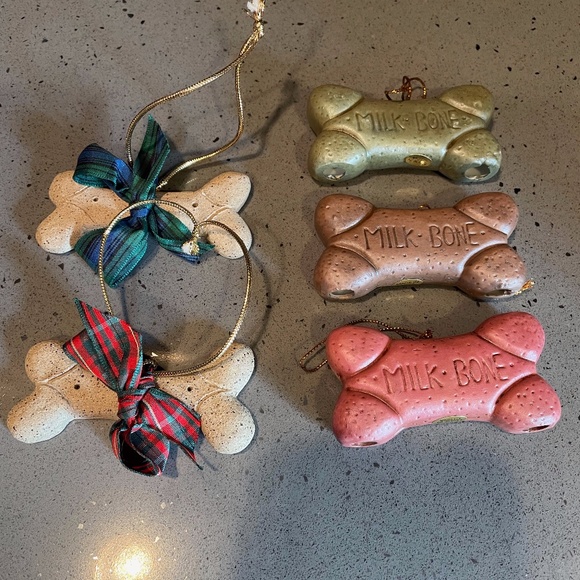 5 dog bone/biscuit ornaments - Picture 1 of 7